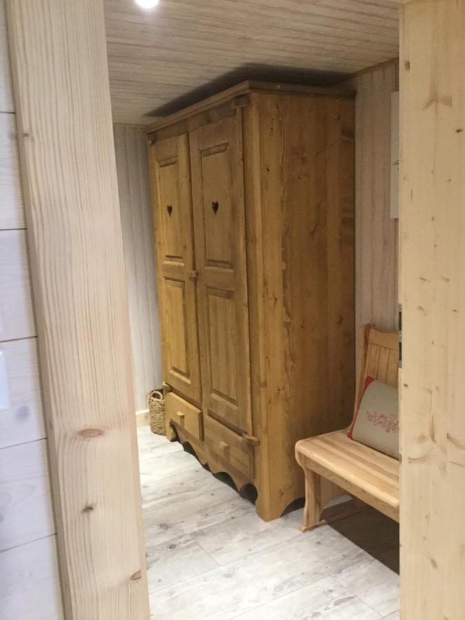 La Ferme De La-Haut B&B Le Haut-du-Them Экстерьер фото
